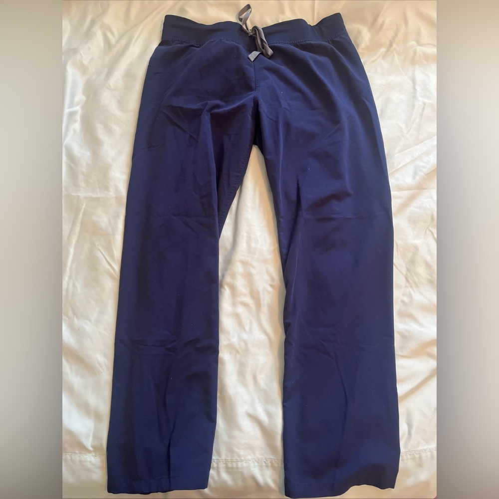 Women’s figs Livingston L navy